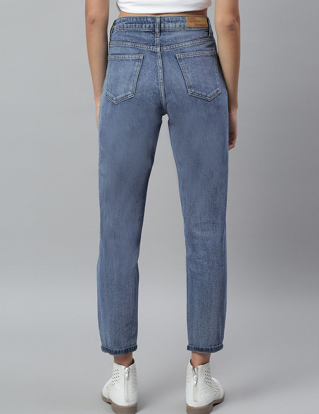 Kotty Women Blue Regular Fit Mid-Rise Low Distress Stretchable Jeans