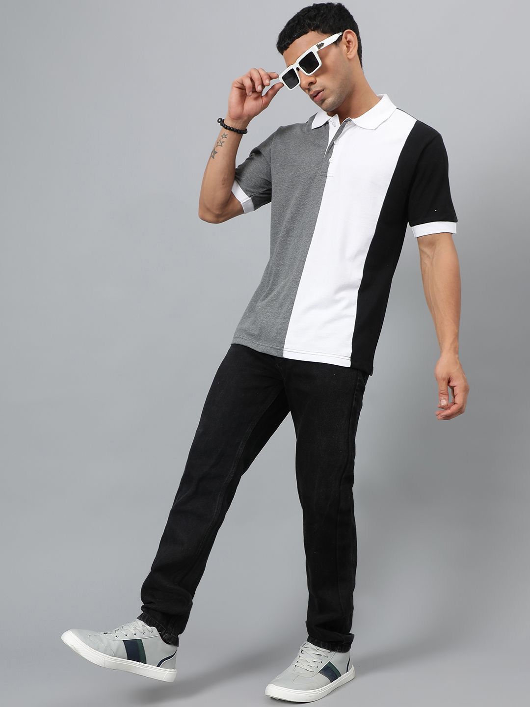 Kotty Men Colourblocked Polo Collar T-shirt