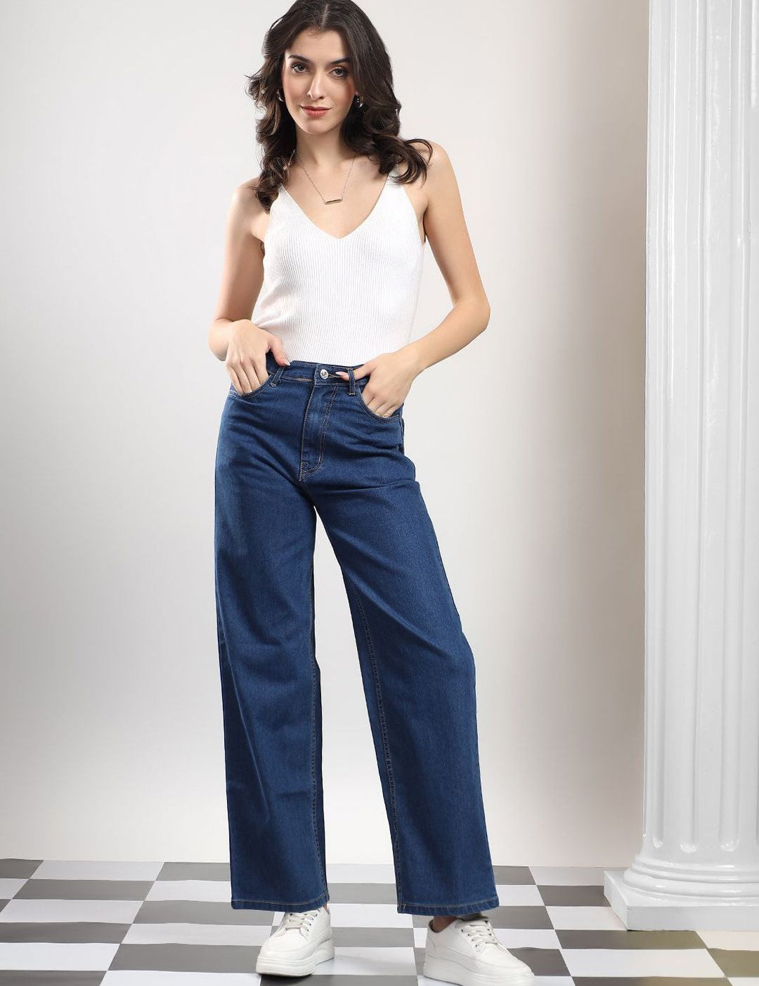 Kotty Women Straight Fit High-Rise Stretchable Jeans