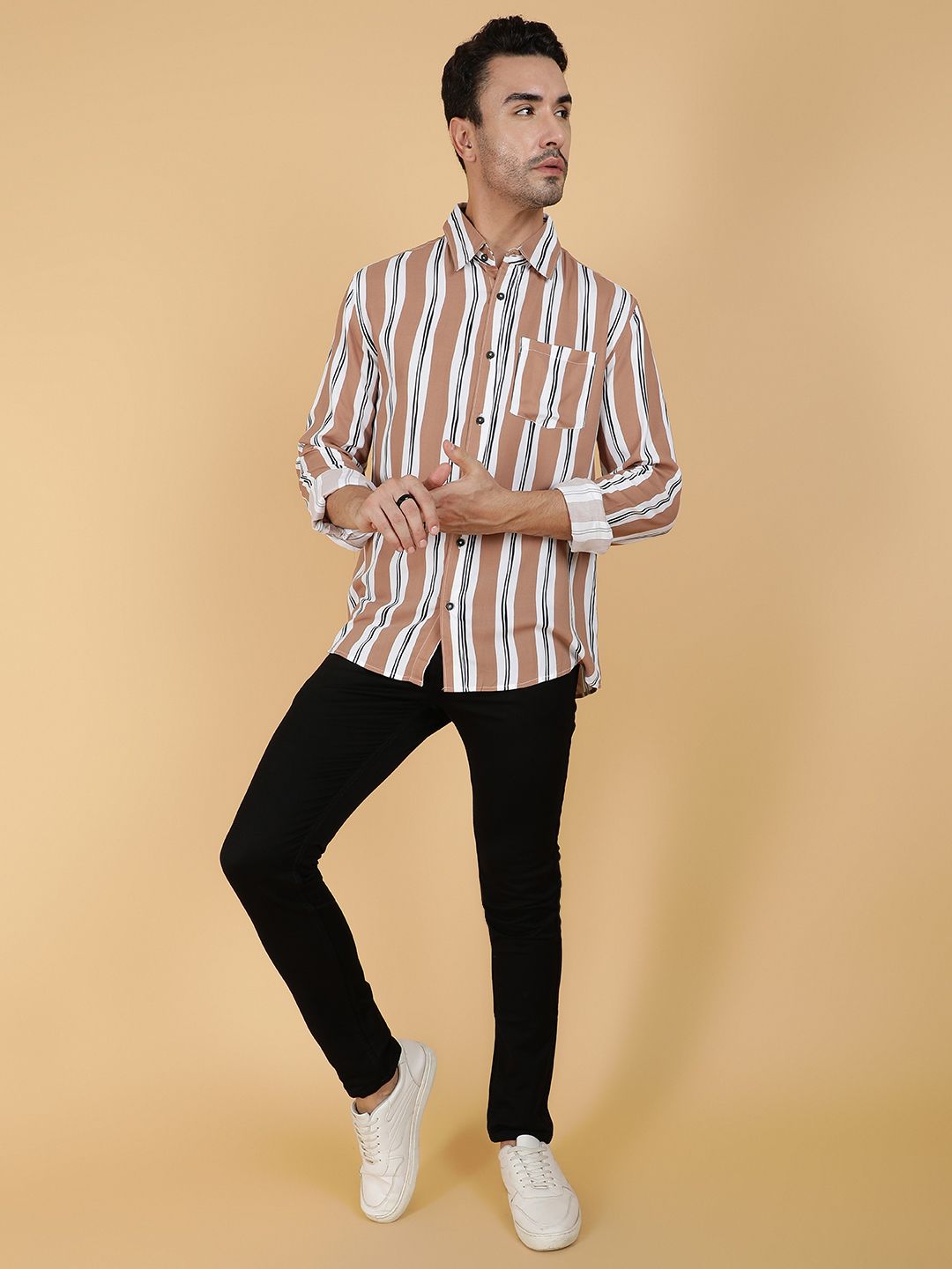 Kotty Men Relaxed Spread Collar Graphic Printed Cotton Casual Shirt