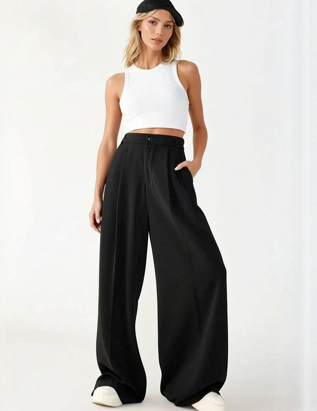 Kotty Women Relaxed Straight Leg High-Rise Trousers