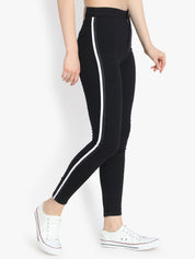 Kotty Women Black Skinny Fit High-Rise Clean Look Stretchable Jeans