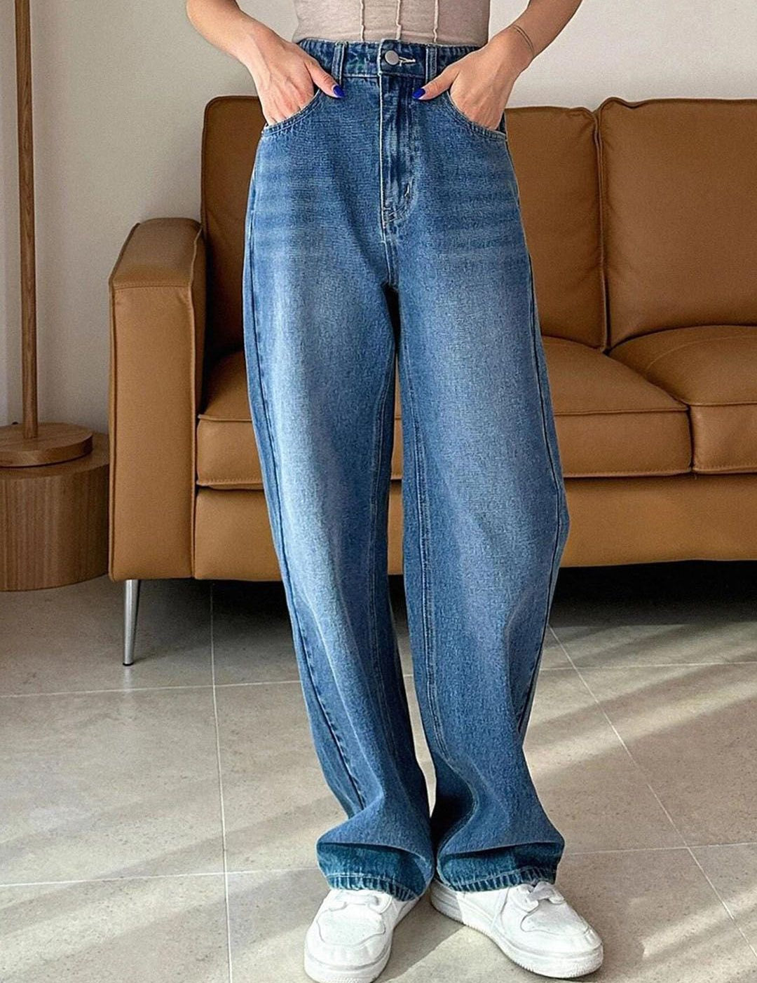 Kotty Women High-Rise Clean Look Light Fade Stretchable Jeans