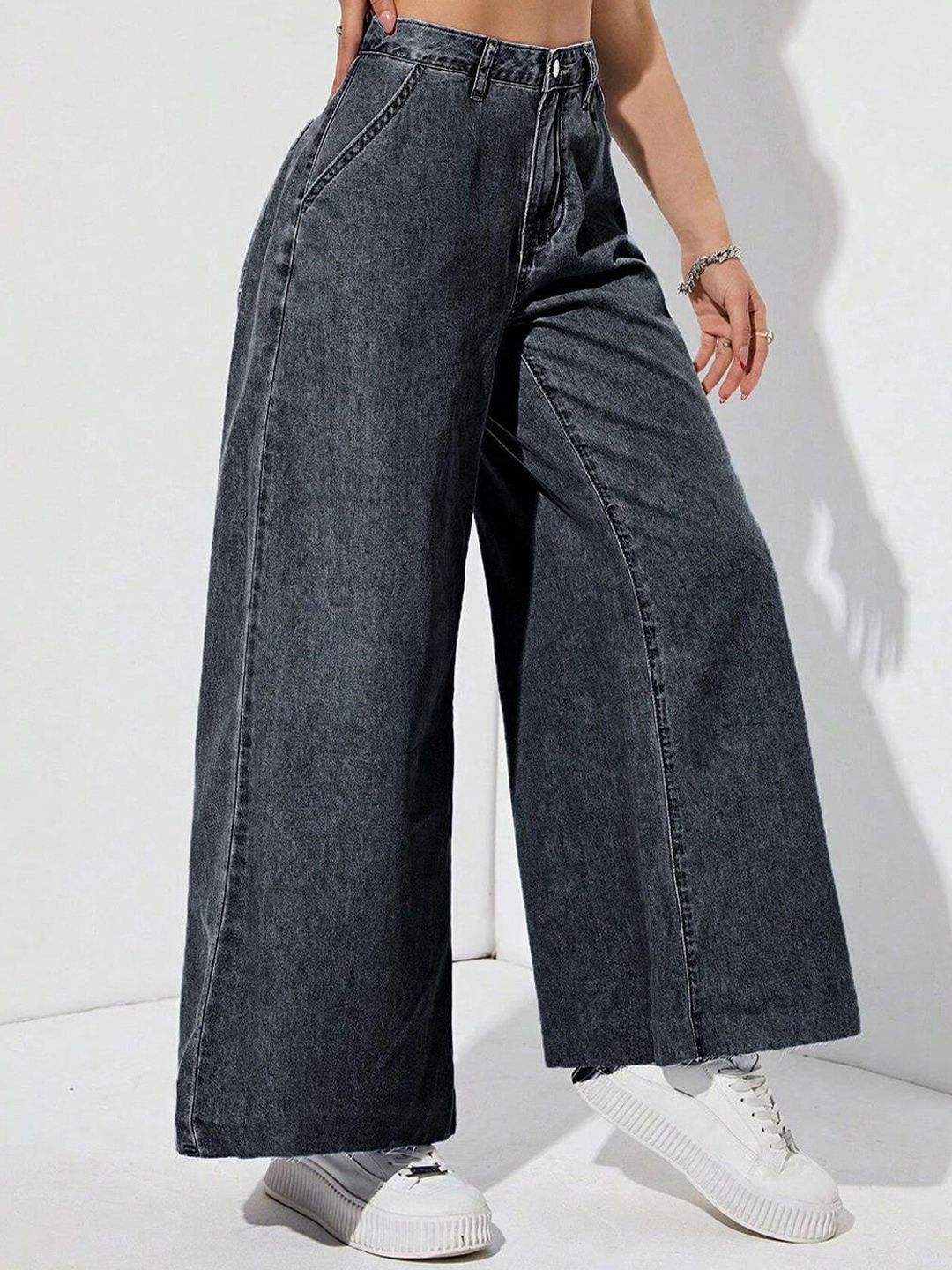 Kotty Women Black Jean Flared High-Rise Clean Look Stretchable Jeans