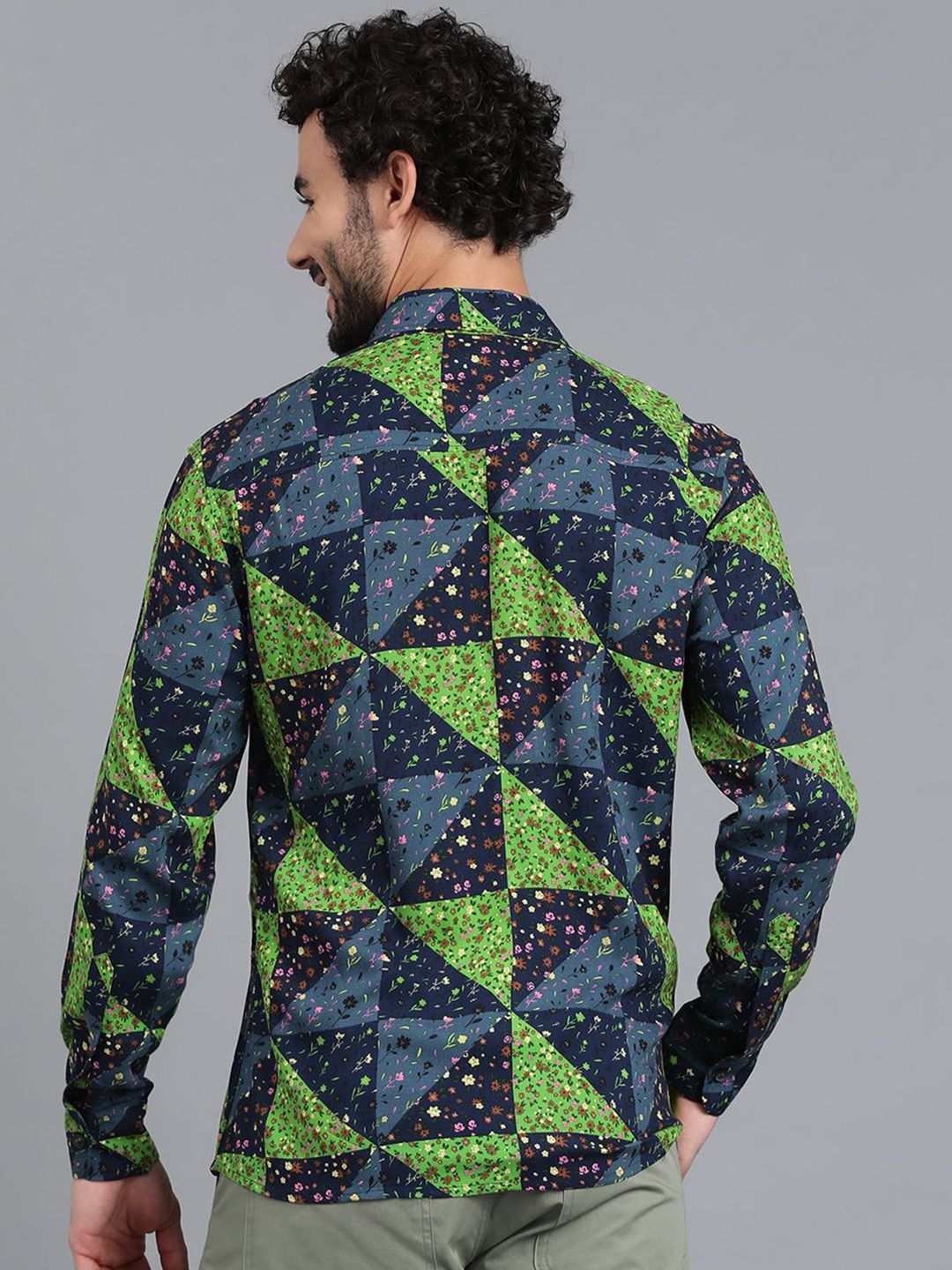 Kotty New Relaxed Fit Floral Printed Cutaway Collar Casual Shirt