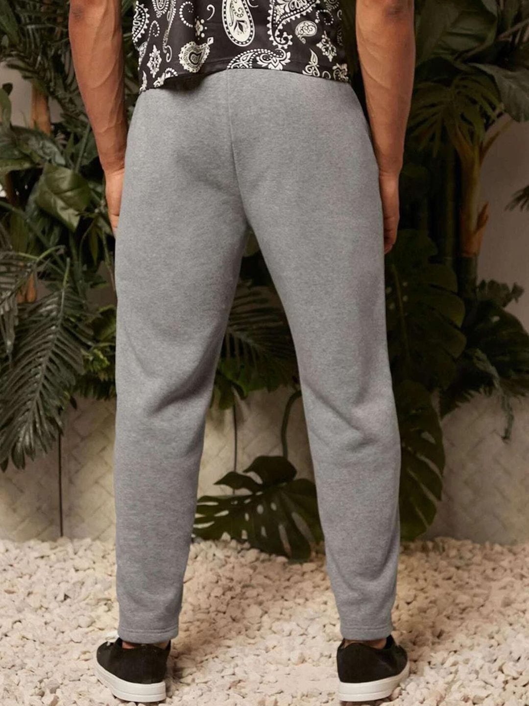 Kotty Men Grey Solid Mid-Rise Track Cotton Pants