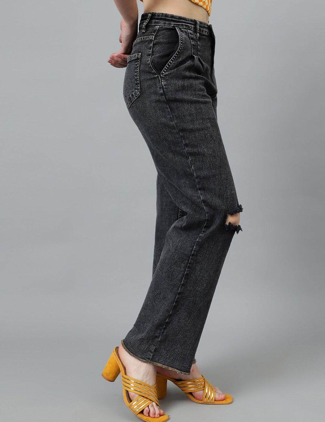 Kotty Women Jean Straight Fit Mildly Distressed Light Fade Stretchable Jeans