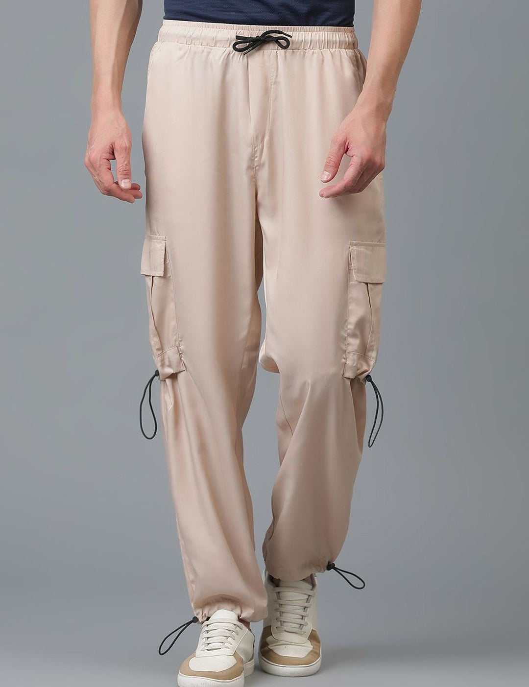 Kotty Men Relaxed Low-Rise Easy Wash Cargos Trousers