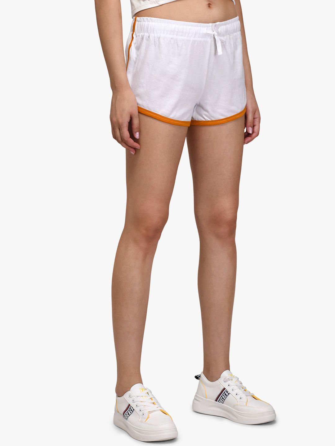 Kotty Women White Solid Regular Fit Regular Shorts