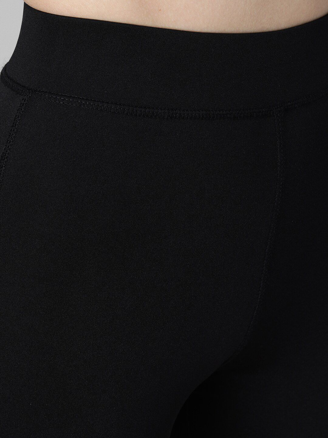 Kotty Women Black & Yellow Colourblocked Tights