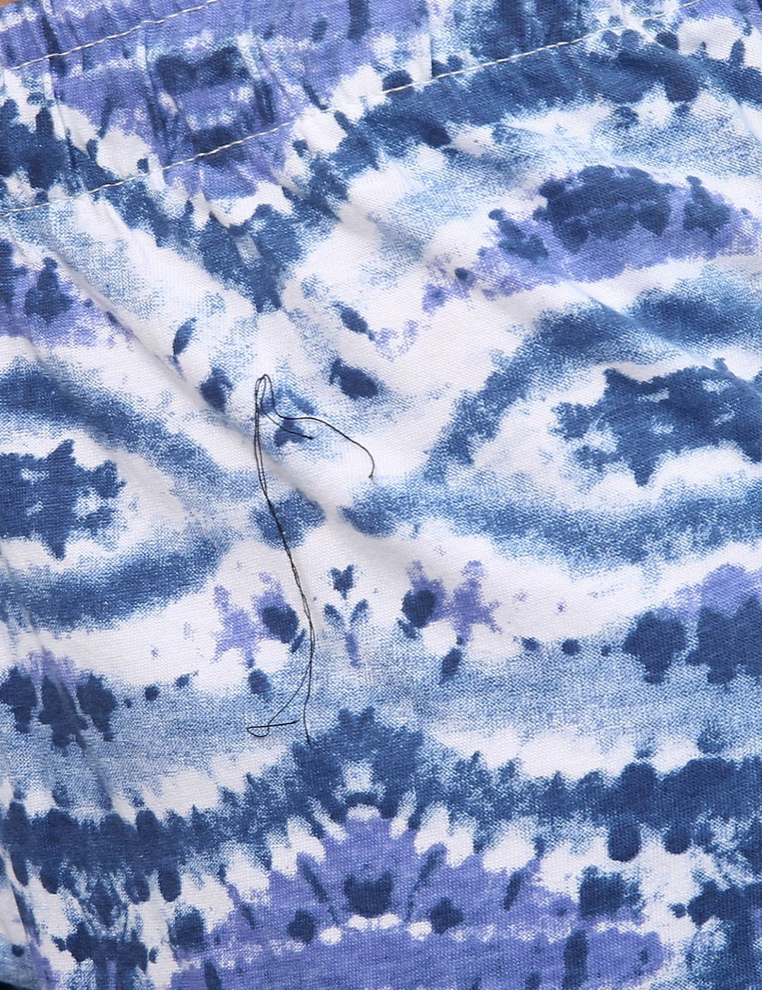 Kotty Women Blue & White Abstract Printed Lounge Shorts