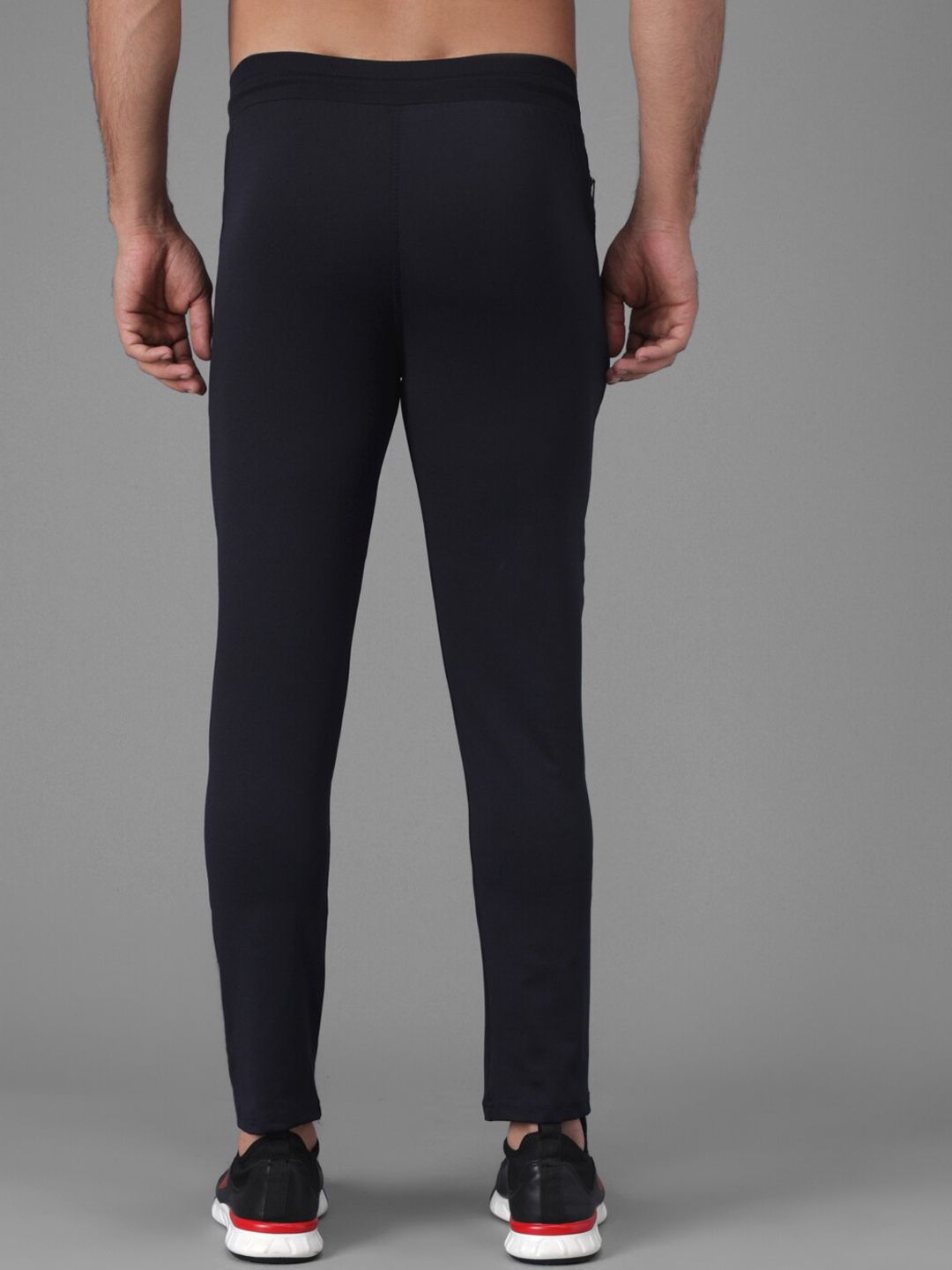 Kotty Men Black Solid Slim Fit Track Pants