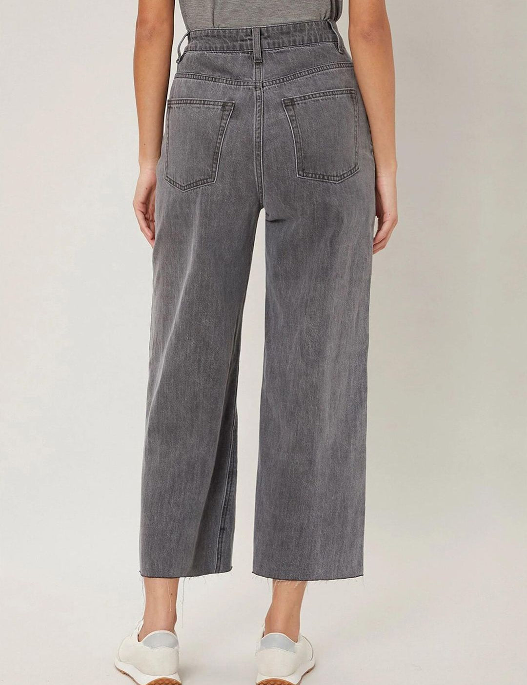 Kotty Women Jean Straight Fit High-Rise Heavy Fade Stretchable Jeans