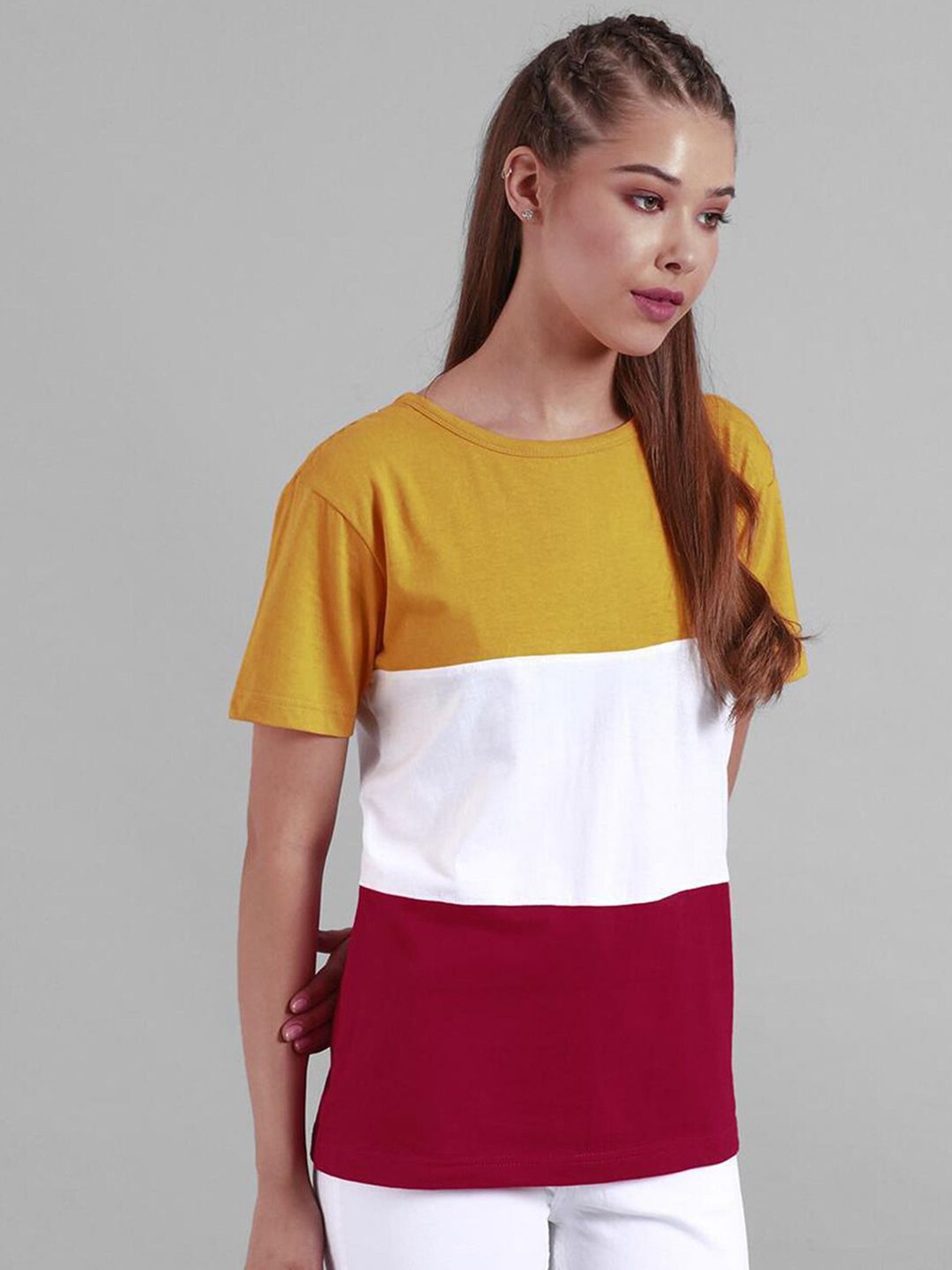 Kotty Colourblocked Round Neck Cotton T-shirt