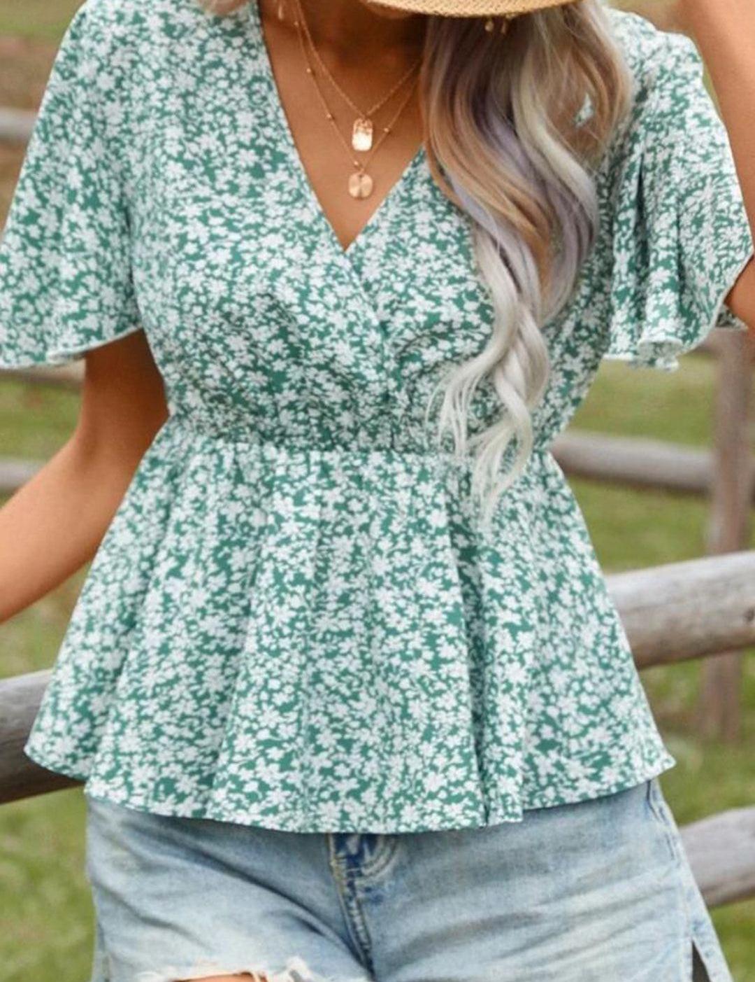 Kotty Green & White Floral Printec Crepe Cinched Waist Top