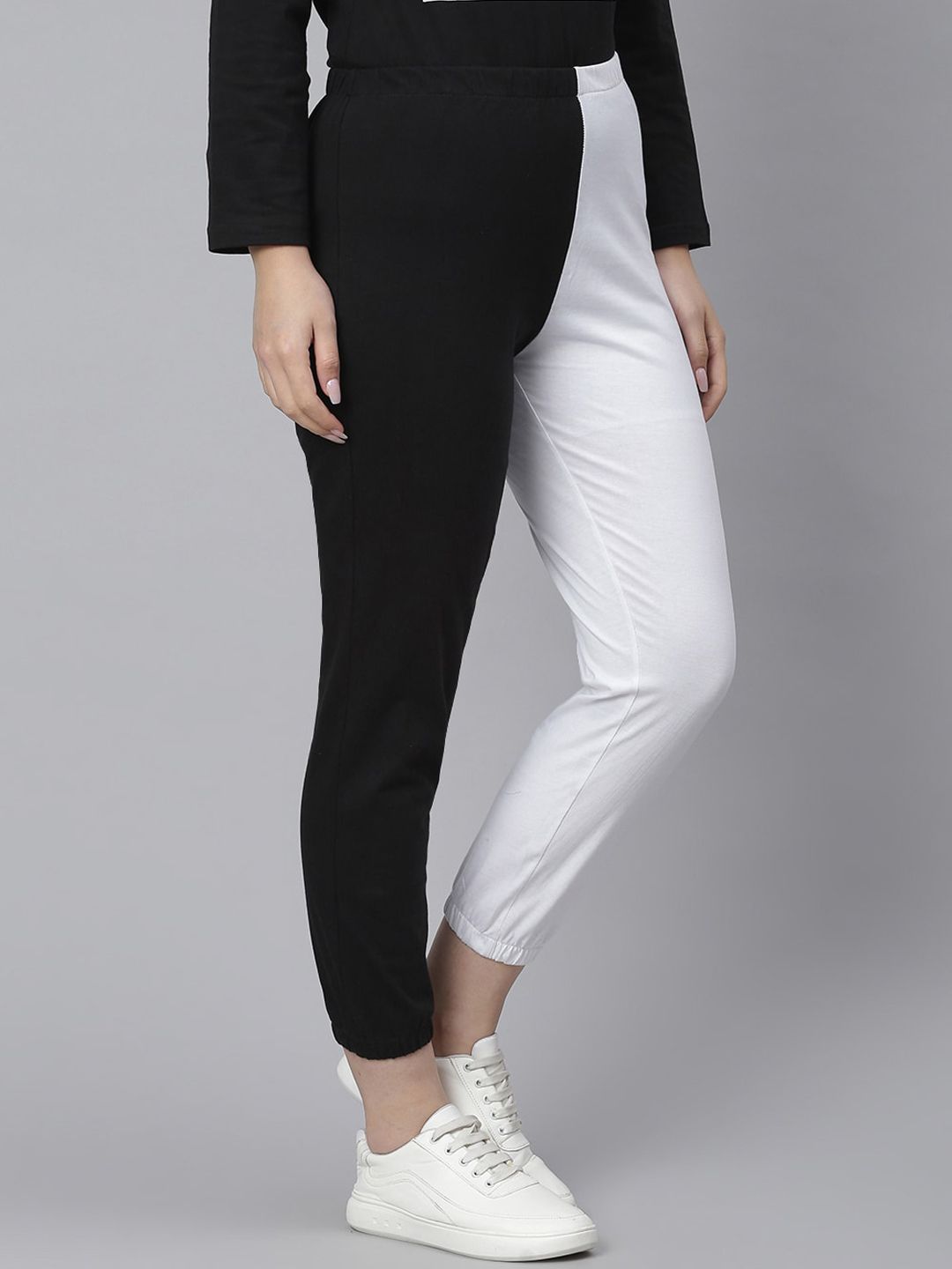 Kotty Women Black & White Colourblocked Straight-Fit Joggers