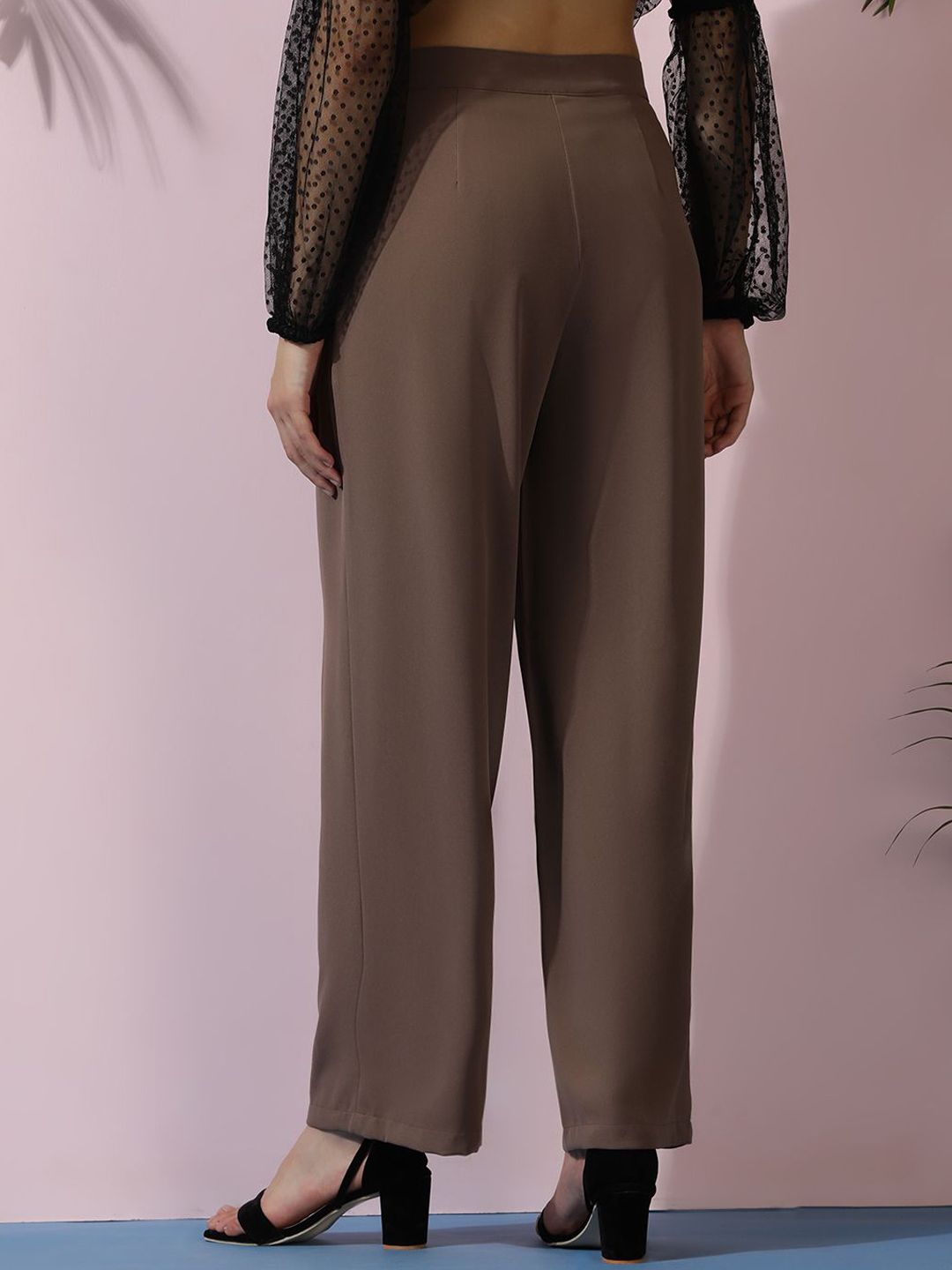 Kotty Women Solid Relaxed Straight Fit High-Rise Easy Wash Pleated Trousers