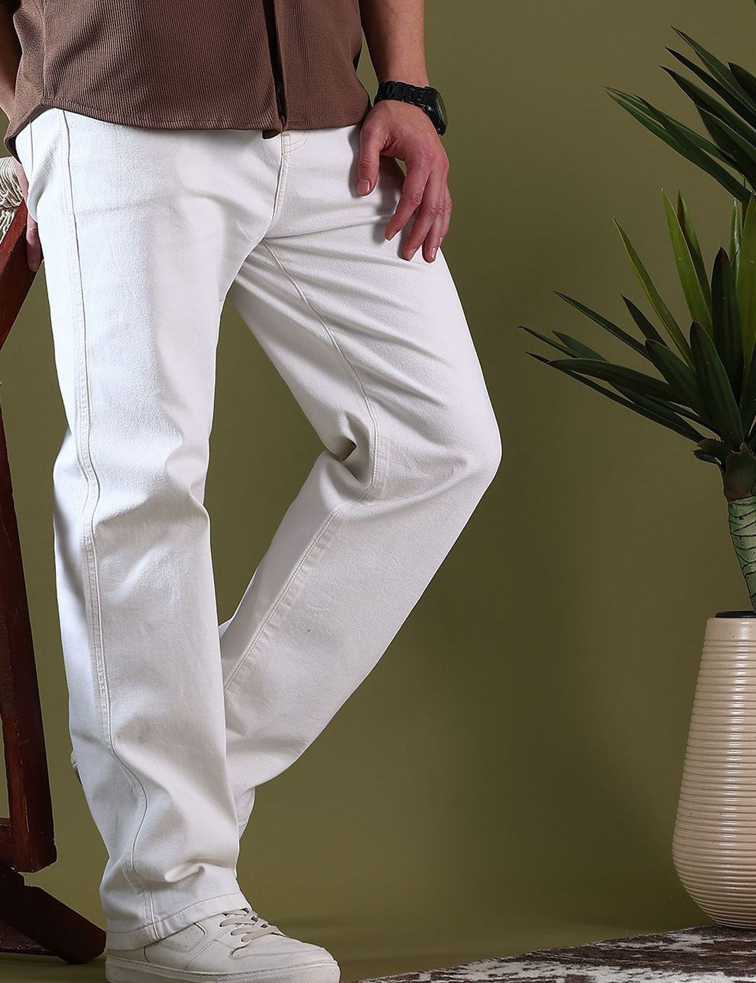 Kotty Men Jean Low-Rise Light Fade Stretchable Jeans