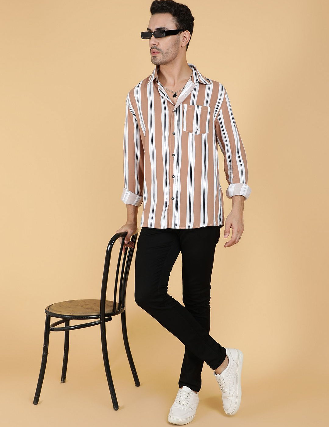 Kotty Men Relaxed Spread Collar Graphic Printed Cotton Casual Shirt