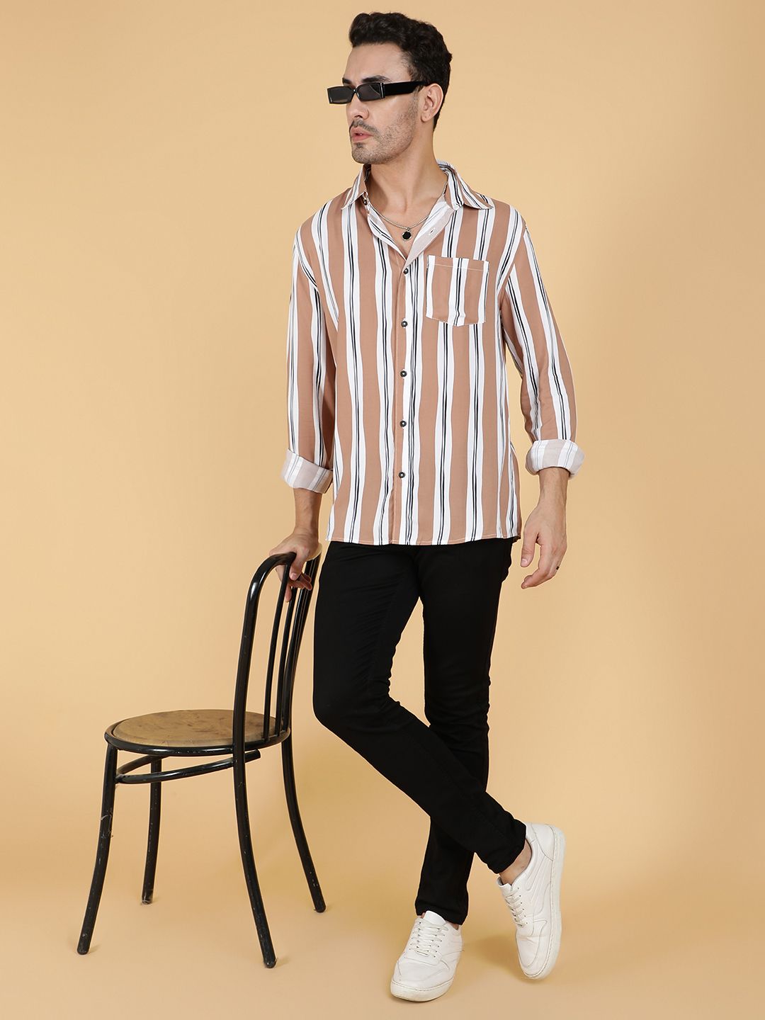 Kotty Men Relaxed Spread Collar Graphic Printed Cotton Casual Shirt