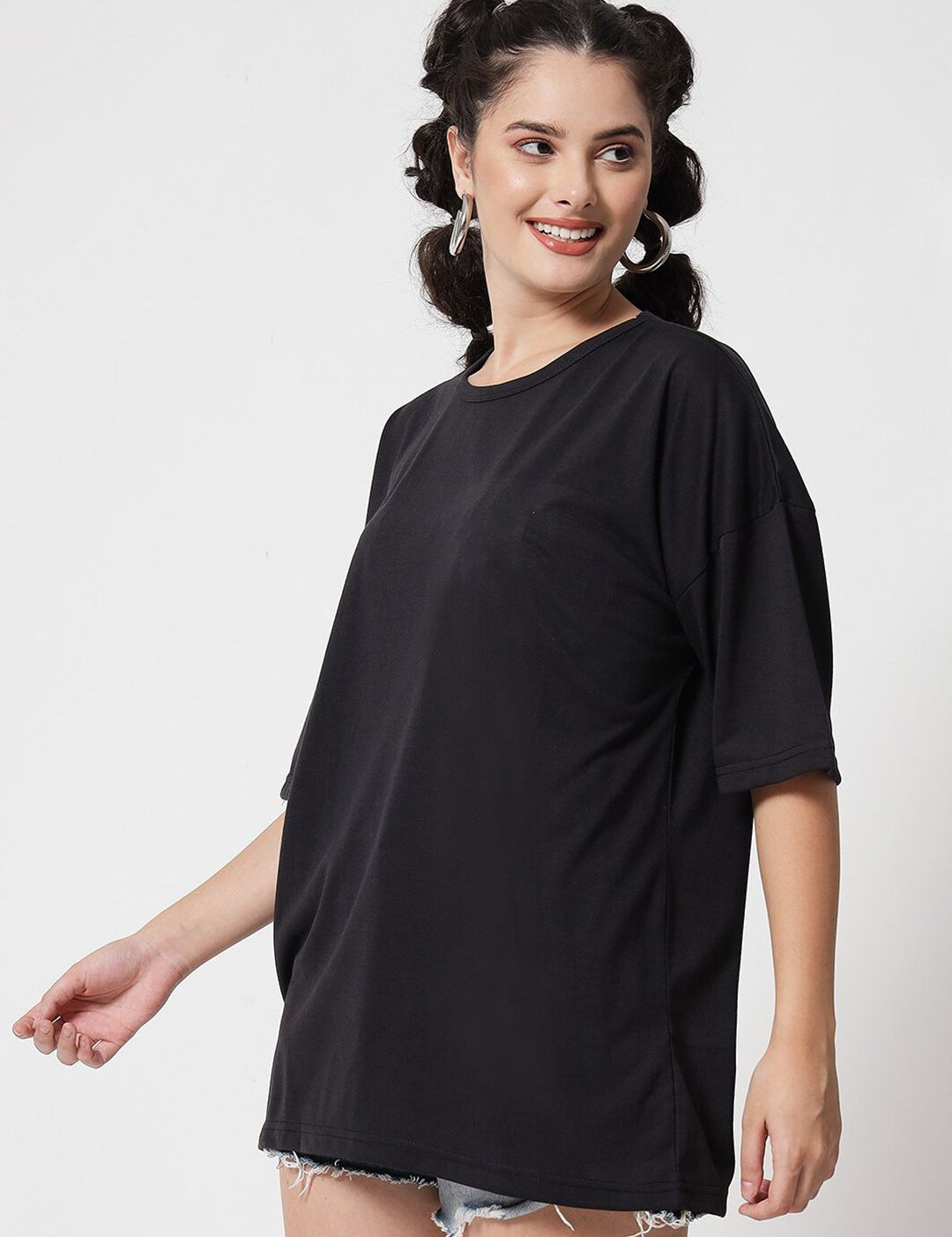 Kotty Women Black Drop-Shoulder Sleeves Applique Oversized  T-shirt