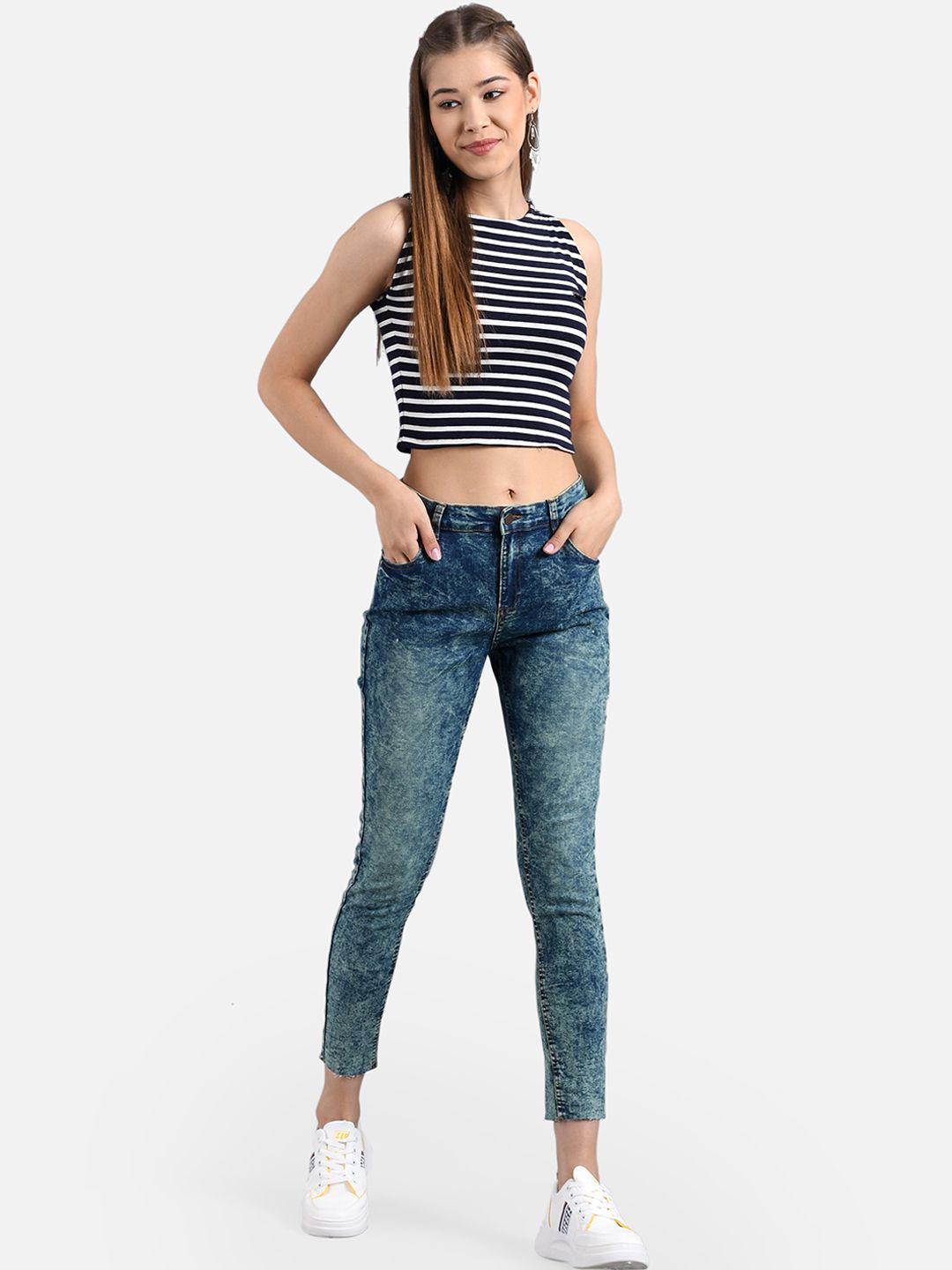Kotty Women Blue Skinny Fit Mid-Rise Bleached Jeans