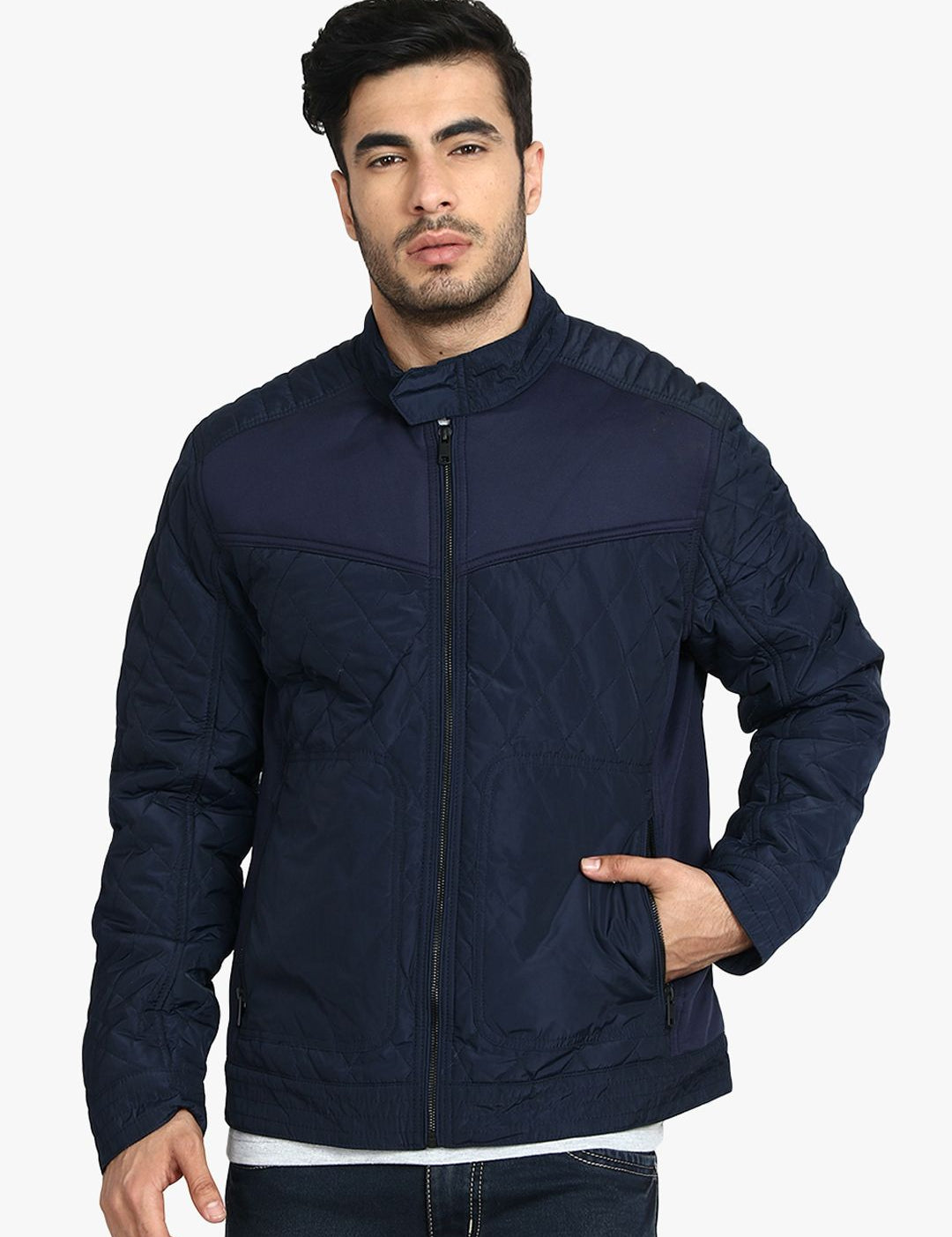 Kotty Men Blue Solid Lightweight Quilted Jacket