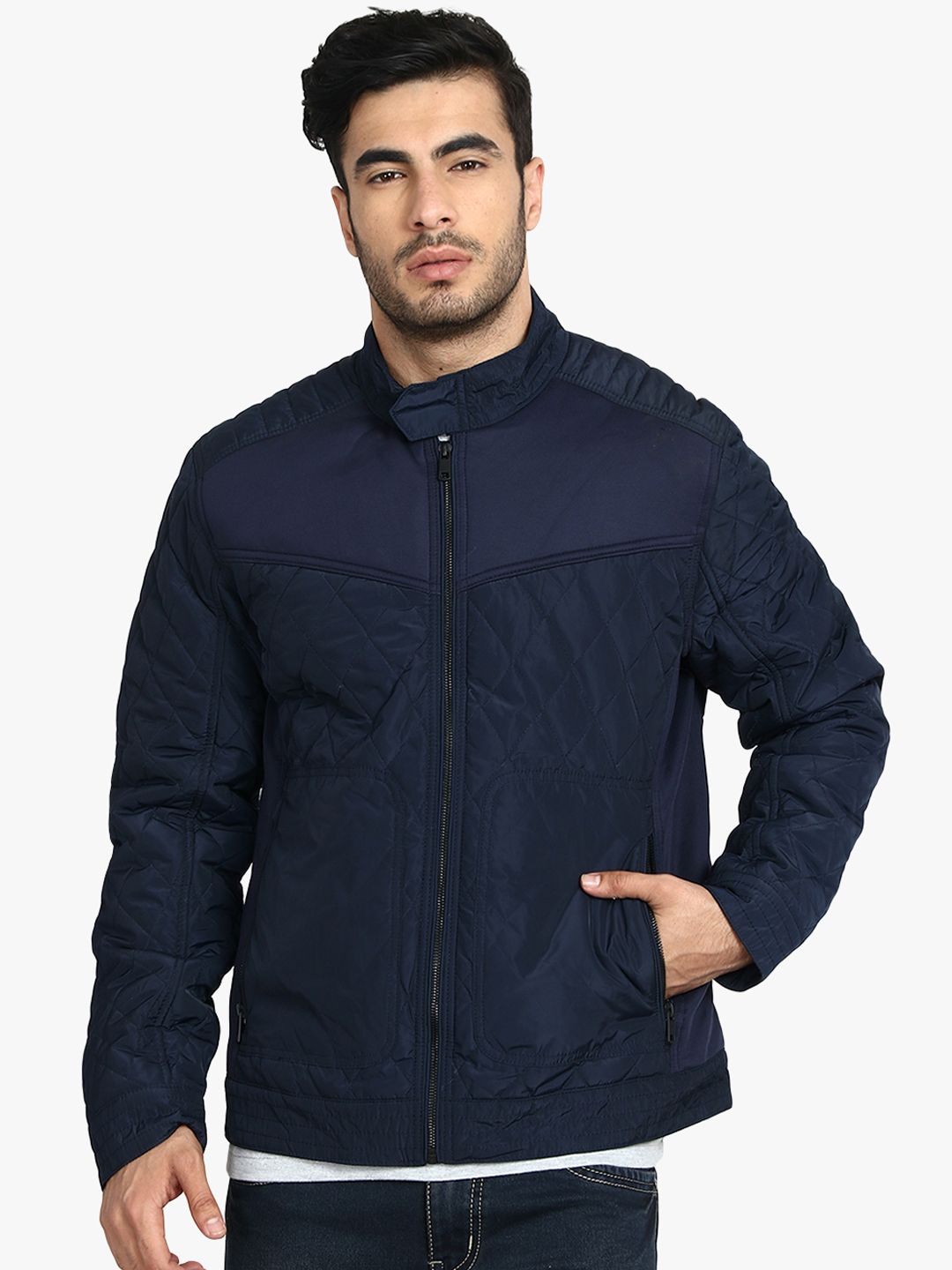Kotty Men Blue Solid Lightweight Quilted Jacket