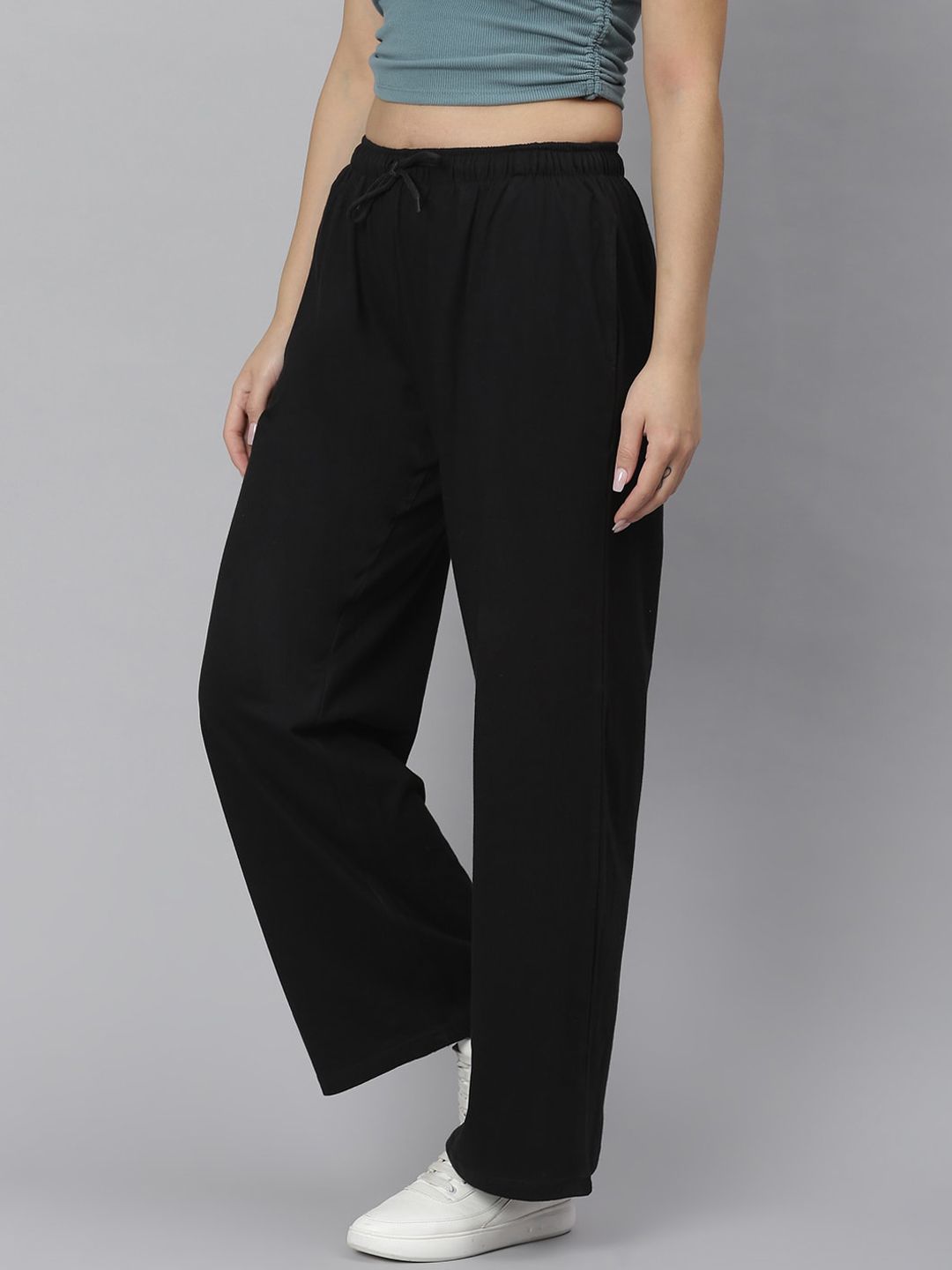Kotty Women Black Solid Straight-Fit Track Pants