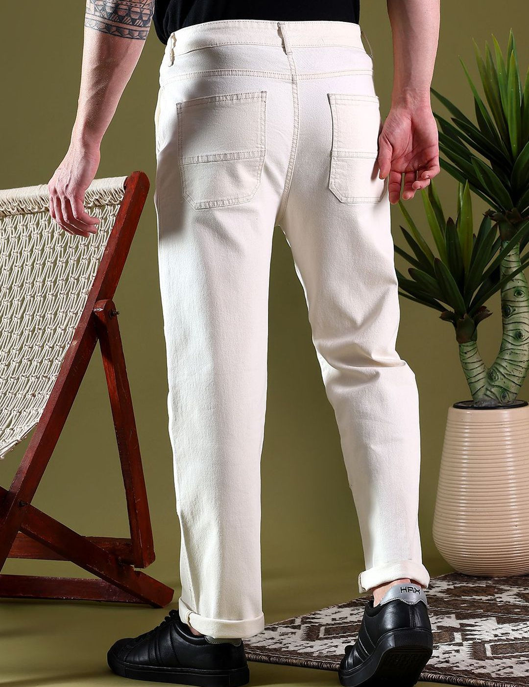 Kotty Men Jean Low-Rise Light Fade Stretchable Jeans