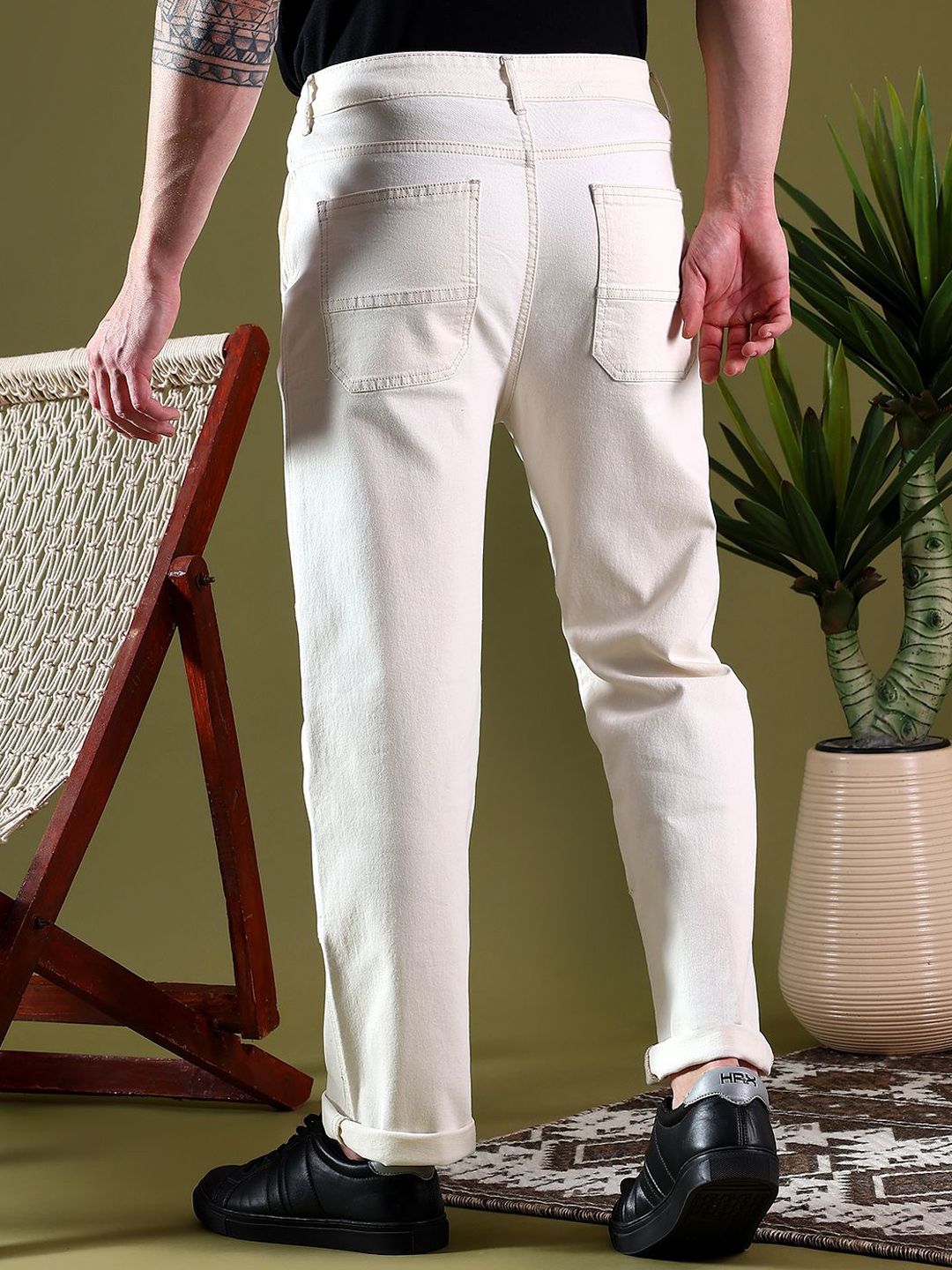 Kotty Men Jean Low-Rise Light Fade Stretchable Jeans