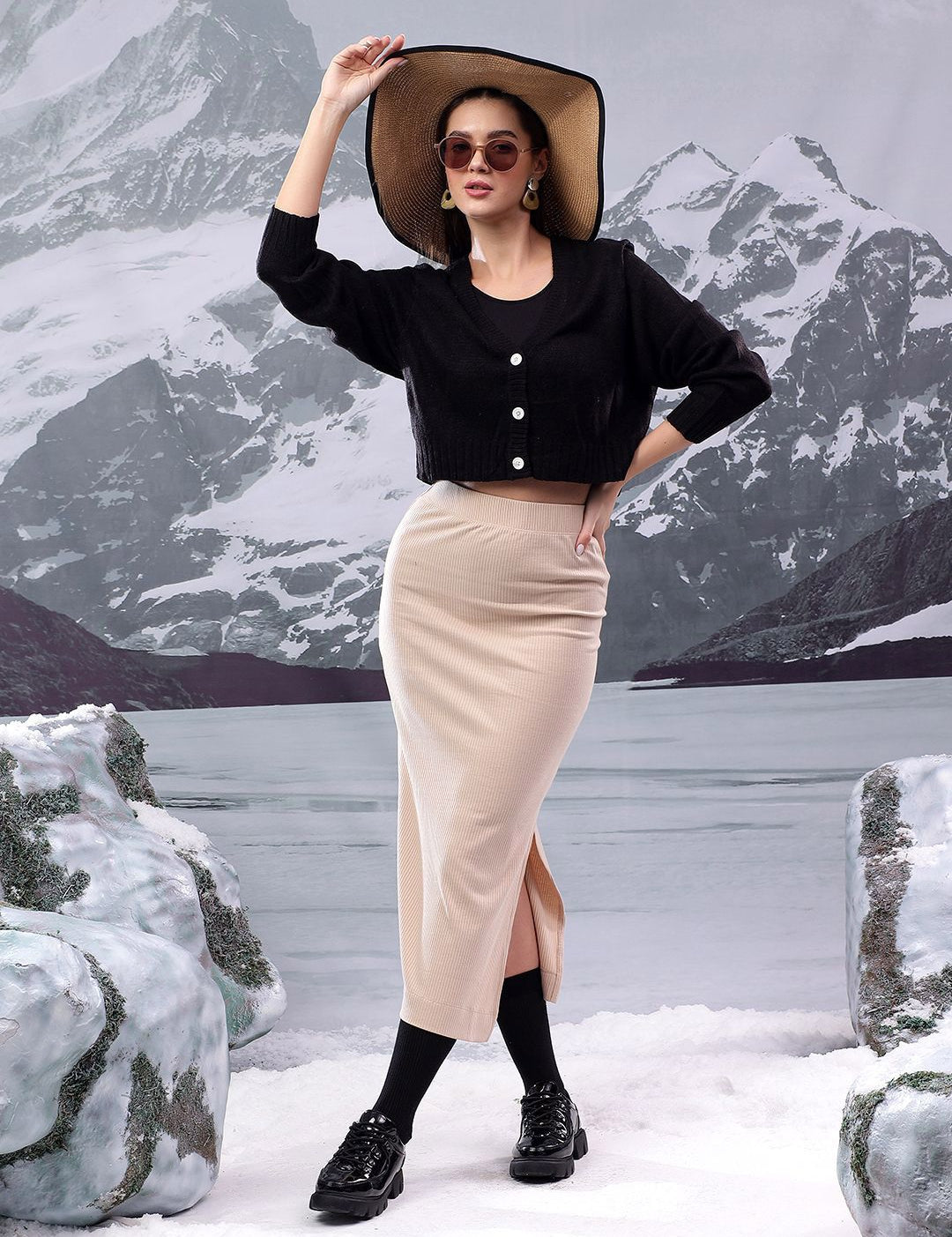 Kotty Women Cotton Round Neck Crop Cardigan