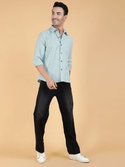 Kotty Men Relaxed Spread Collar Graphic Printed Casual Shirt