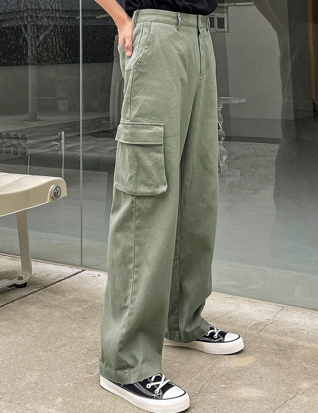 Kotty Men Relaxed Low-Rise Easy Wash Cargos Trousers