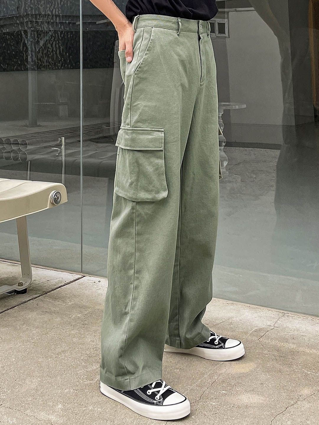 Kotty Men Relaxed Low-Rise Easy Wash Cargos Trousers