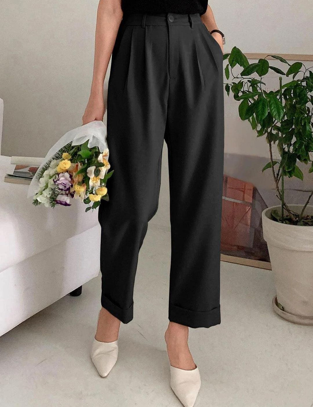 Kotty Women Relaxed Straight Leg Fit High-Rise Easy Wash Pleated Parallel Trousers