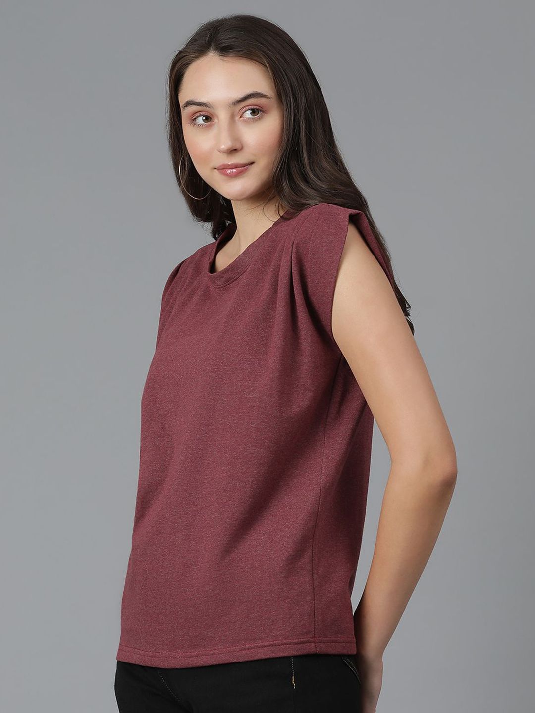 Kotty Round Neck Extended Sleeves T-shirt