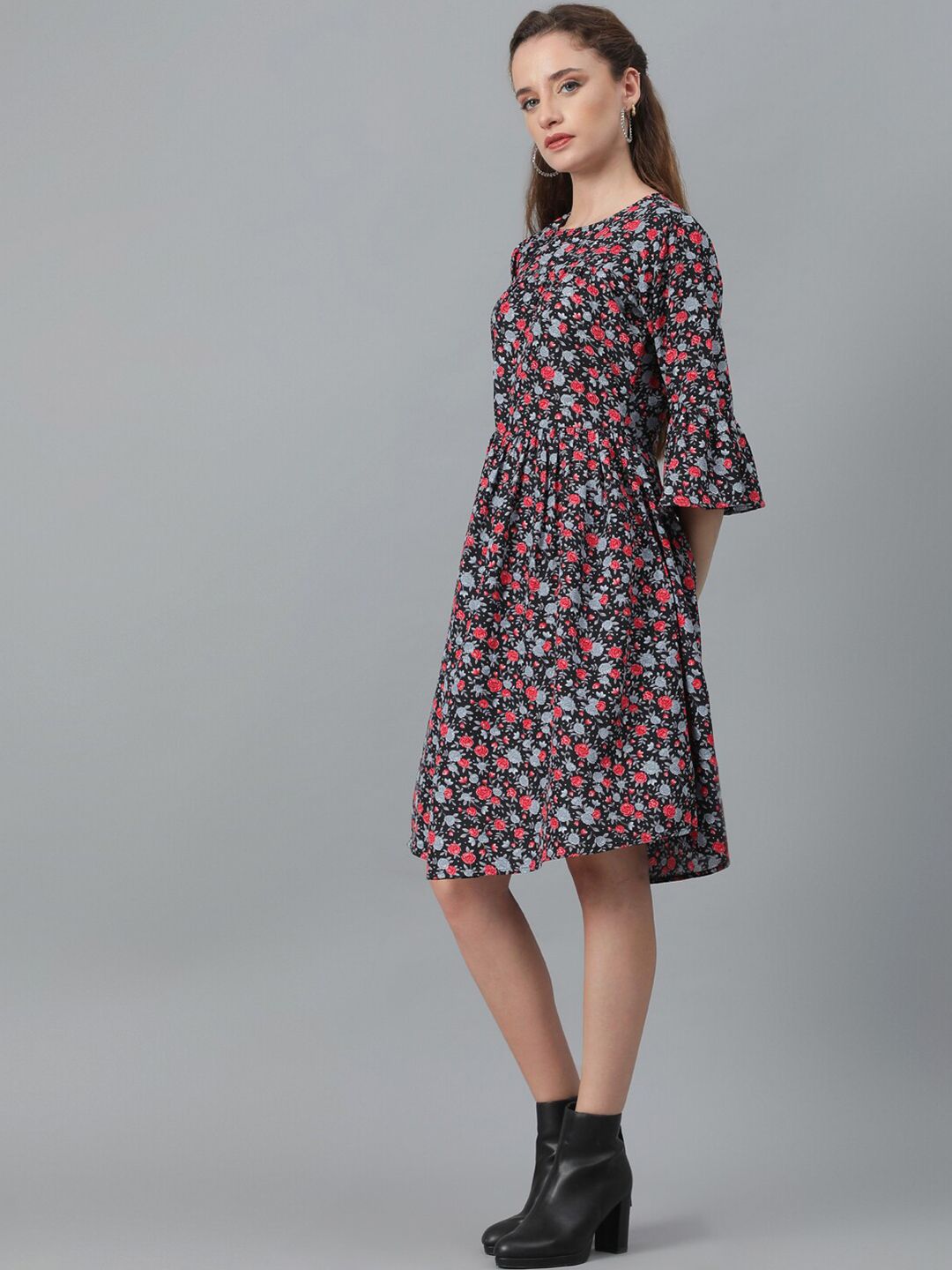 Kotty Black & Red Floral Printed Flared Sleeves Crepe Gathered Fit & Flare Dress