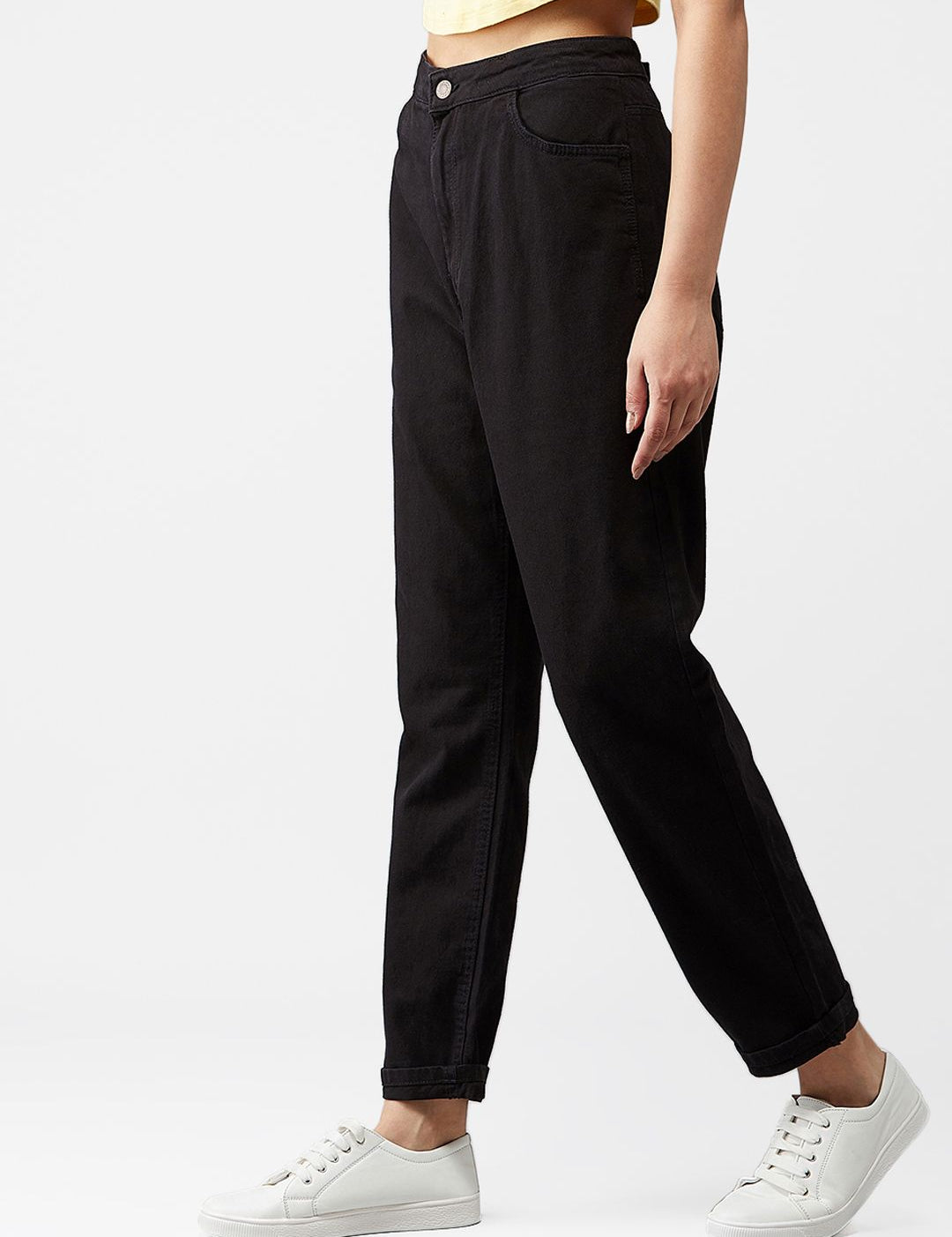 Kotty Women Black Boyfriend Fit High-Rise Clean Look Jeans