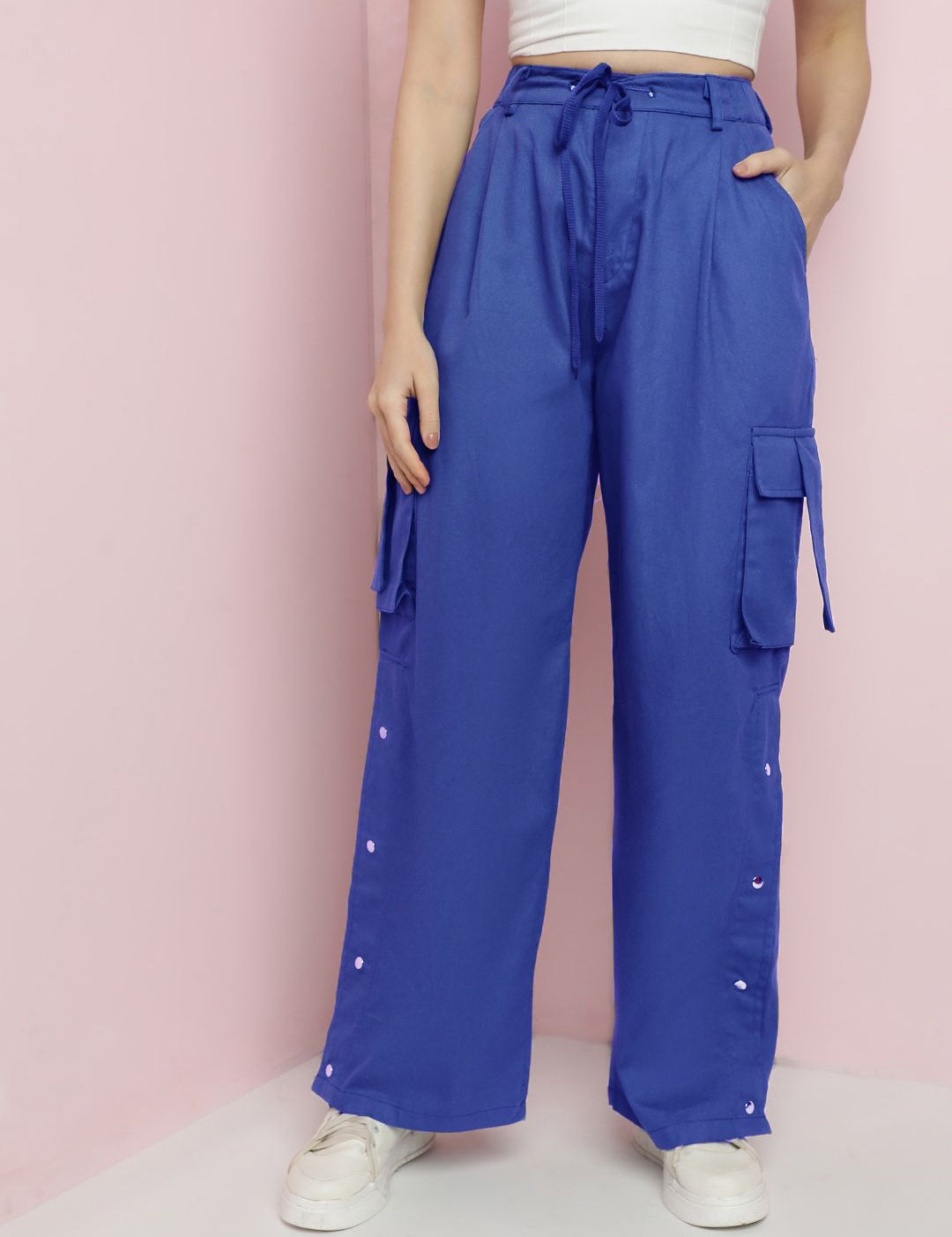 Kotty Women Relaxed Fit High-Rise Solid Cargos Trousers