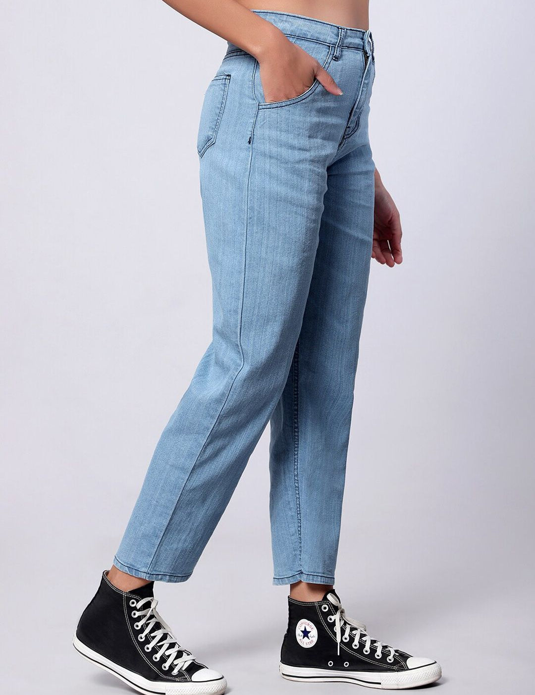 Kotty Women Jean Straight Fit High-Rise Light Fade Jeans