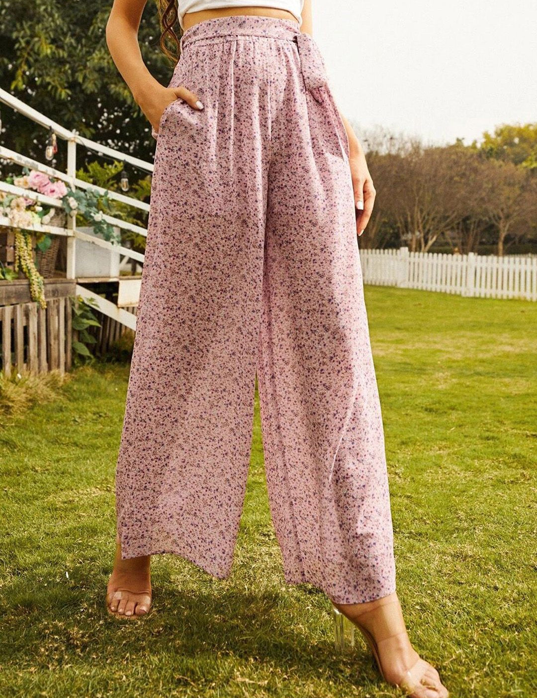 Kotty Women Floral Relaxed High-Rise Parallel Trousers