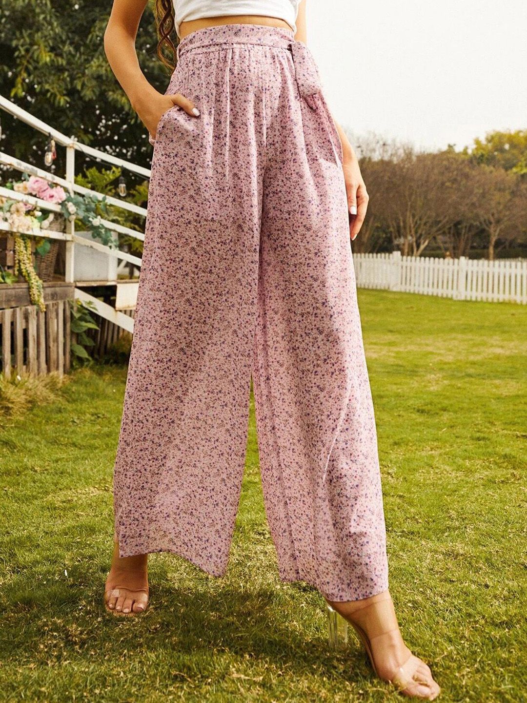 Kotty Women Floral Relaxed High-Rise Parallel Trousers