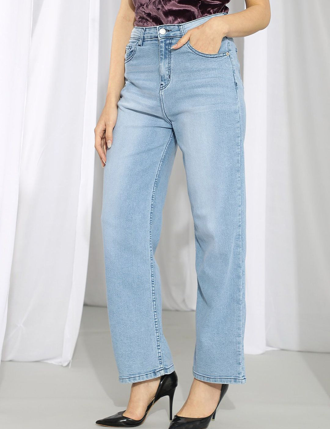 Kotty Women Blue Straight Fit High-Rise Light Fade Stretchable Jeans