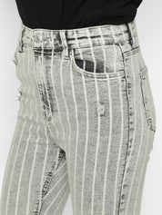 Kotty Women Grey & White Skinny Fit High-Rise Mildly Distressed Striped Jeans
