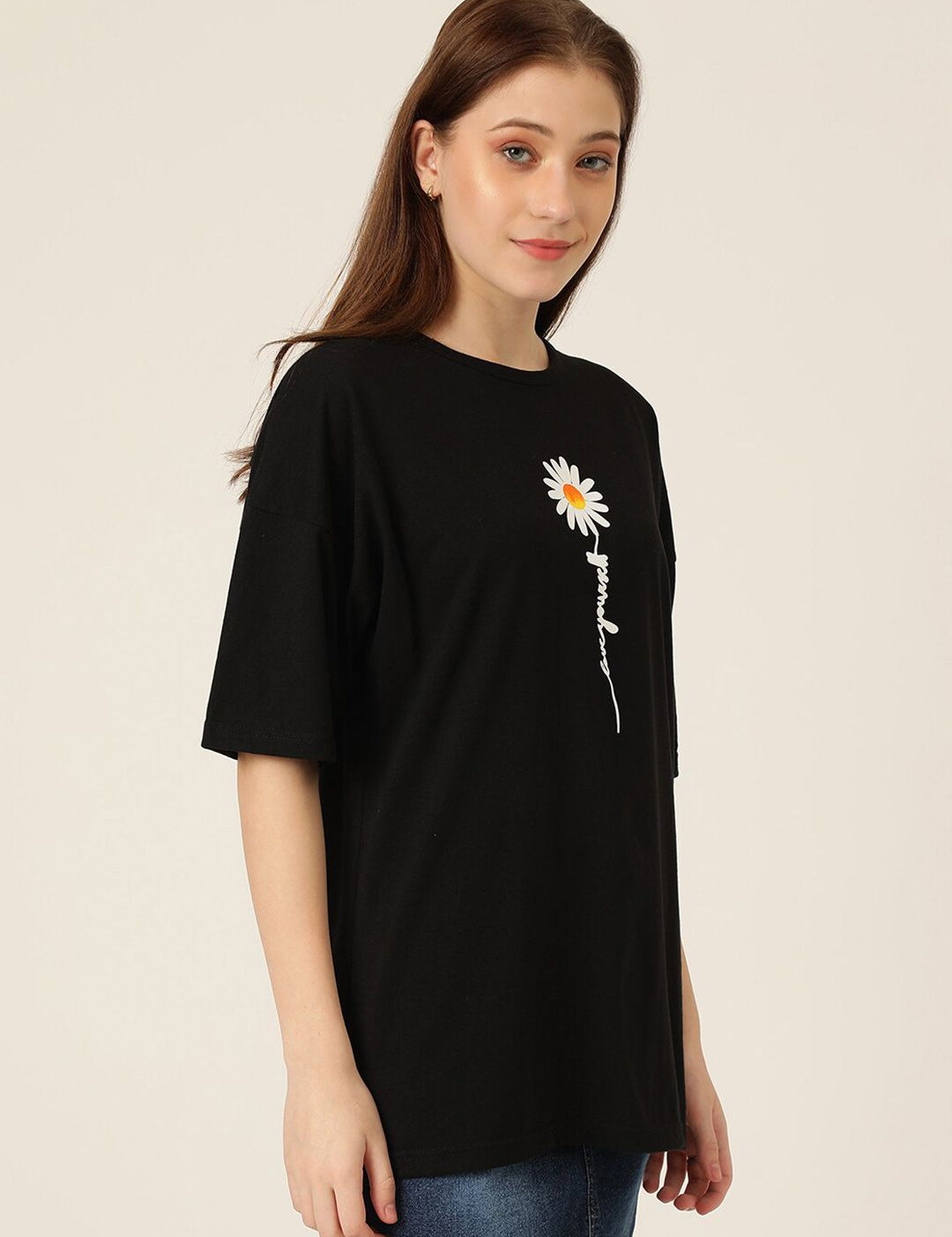 Kotty Graphic Printed Drop-Shoulder Sleeves Oversized T-shirt