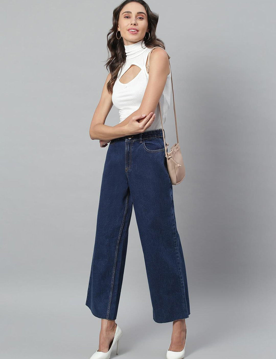 Kotty Women Jean Straight Fit High-Rise Stretchable Light Fade Jeans