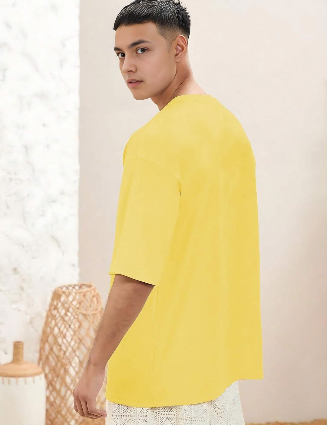 Kotty Men Printed  Applique T-shirt