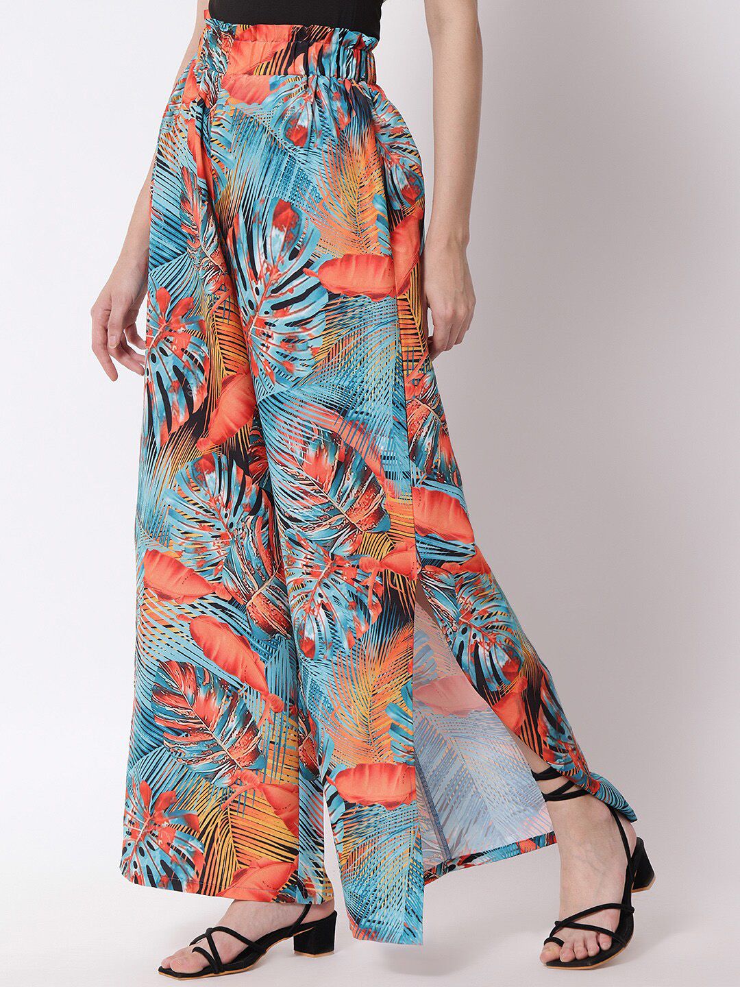 Kotty Women Blue Floral Printed Relaxed Flared High-Rise Easy Wash Pleated Trousers