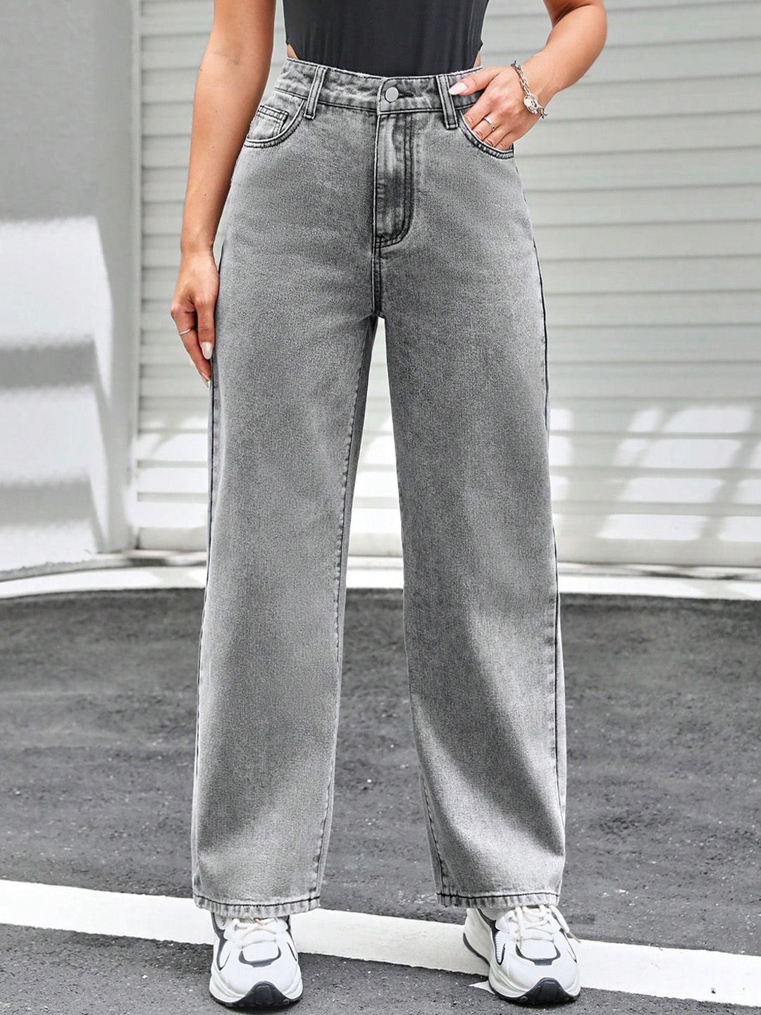 Kotty Women Jean Straight Fit High-Rise Heavy Fade Stretchable Jeans